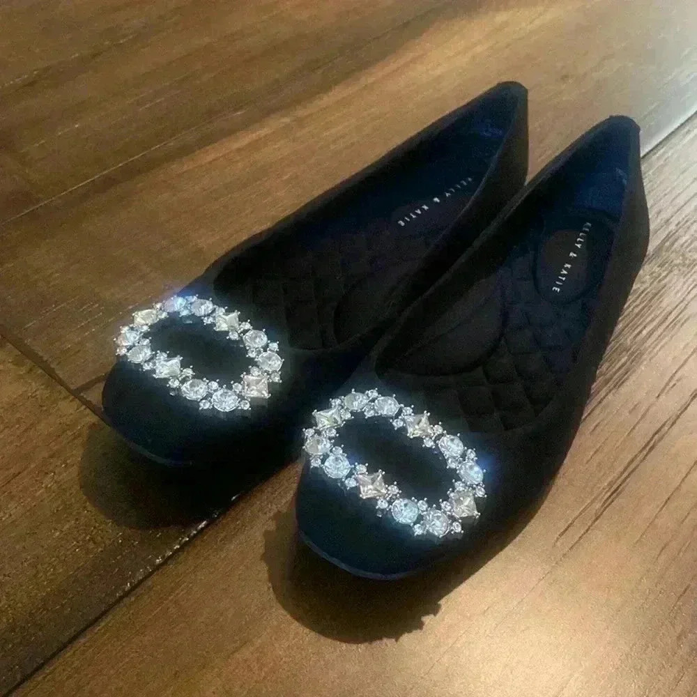 Kelly & Katie “kk-saeed” Black flats with diamond buckle size 6